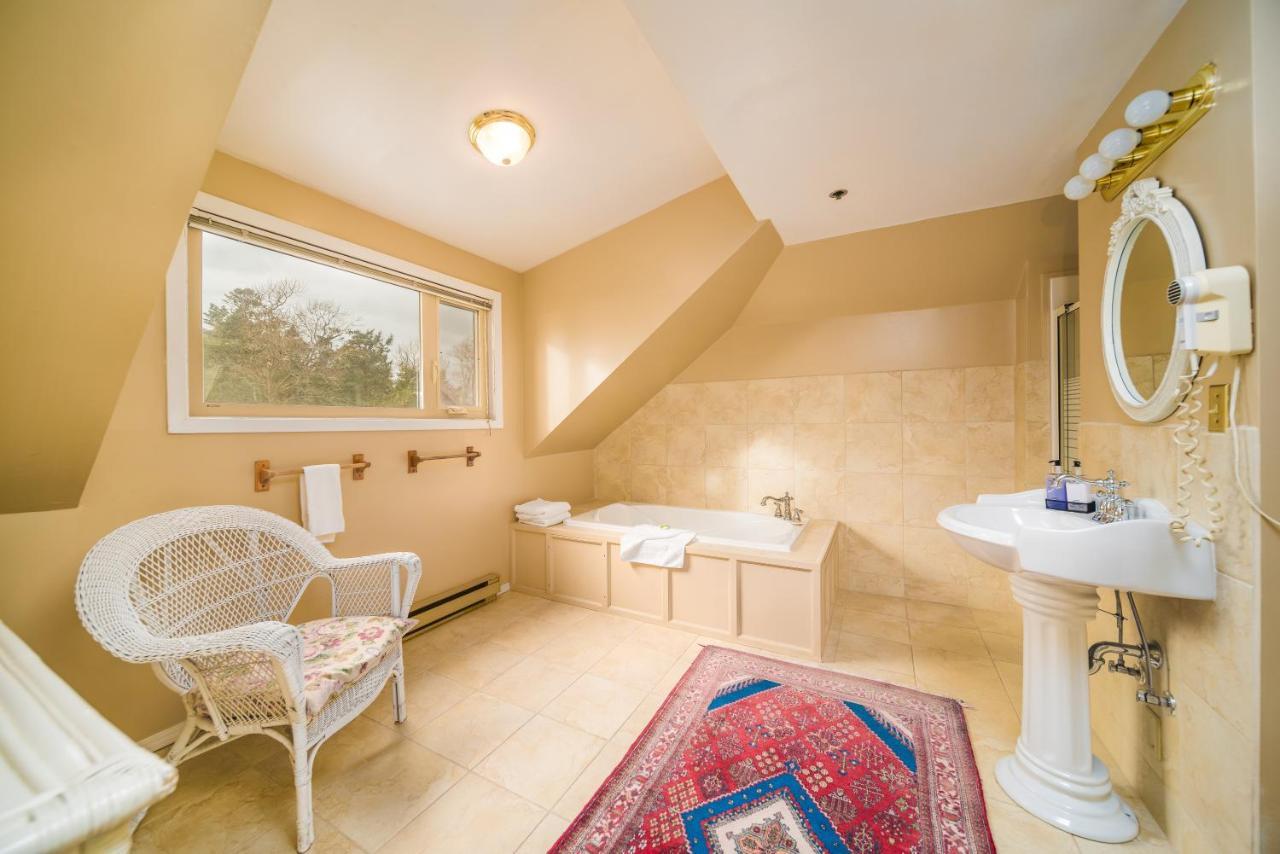 Dashwood Manor Seaside Bed & Breakfast Victoria Luaran gambar